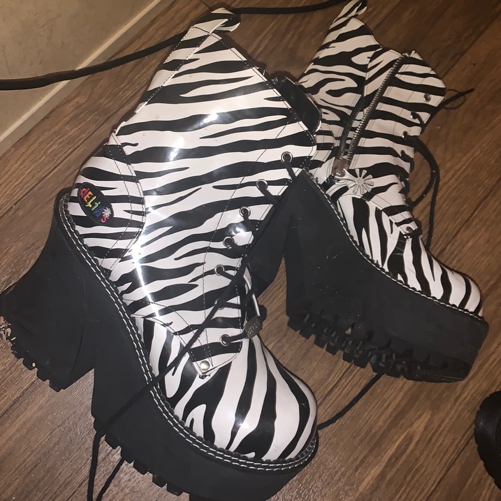 Boots platforms